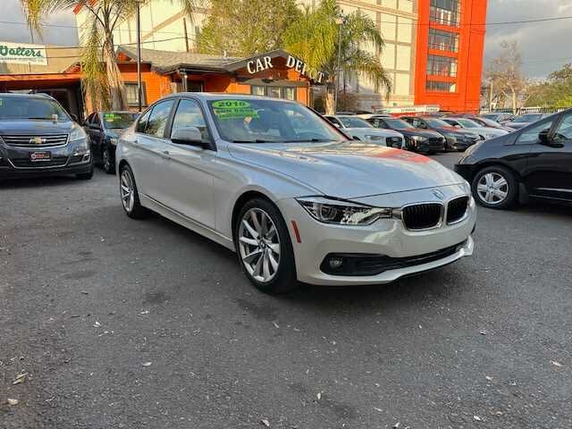 2018 BMW 3 Series 320i xDrive Sedan AWD