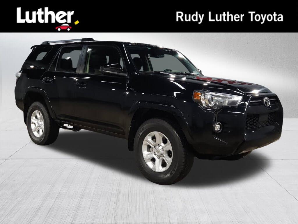2024 Toyota 4Runner SR5 4WD