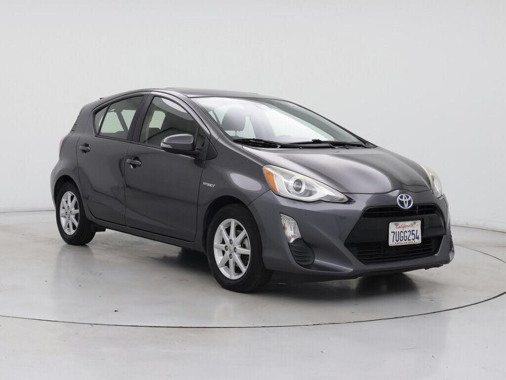 2016 Toyota Prius c Three