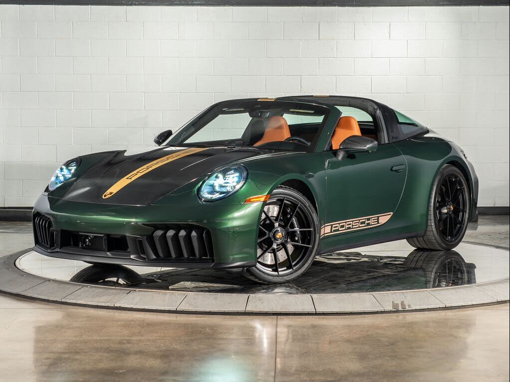 2026 Porsche 911 Targa 4 GTS Cabriolet AWD