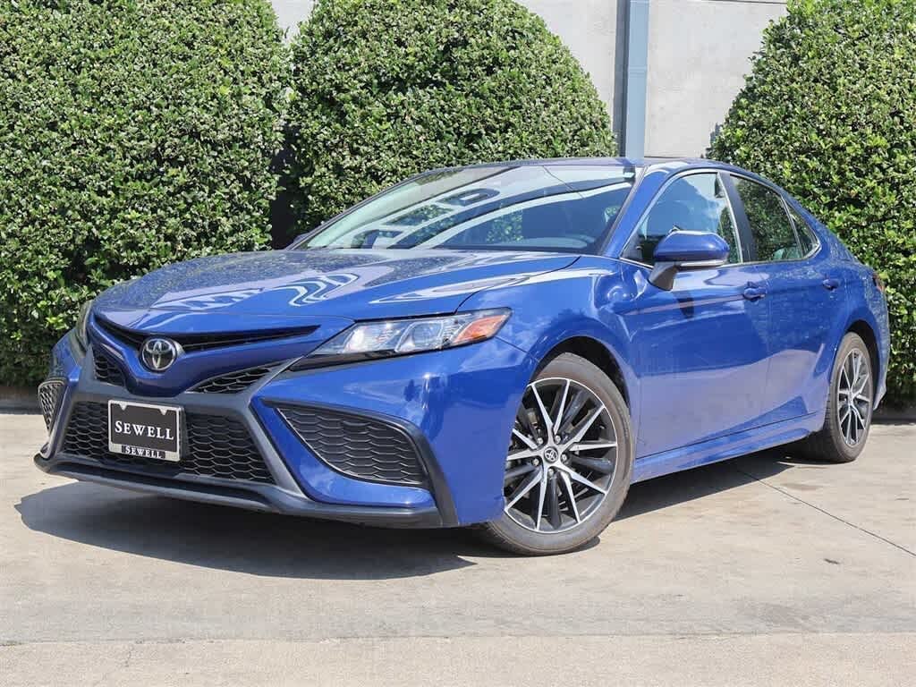 2024 Toyota Camry SE FWD