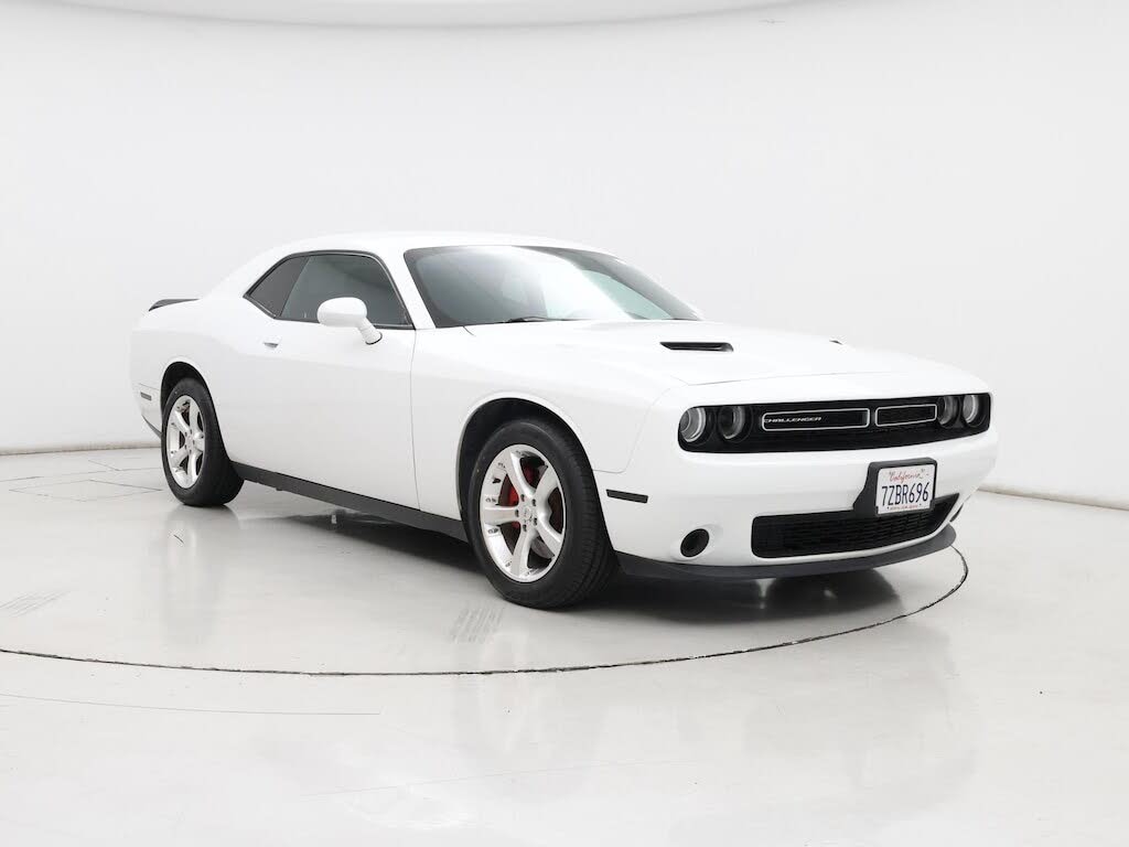2017 Dodge Challenger SXT RWD