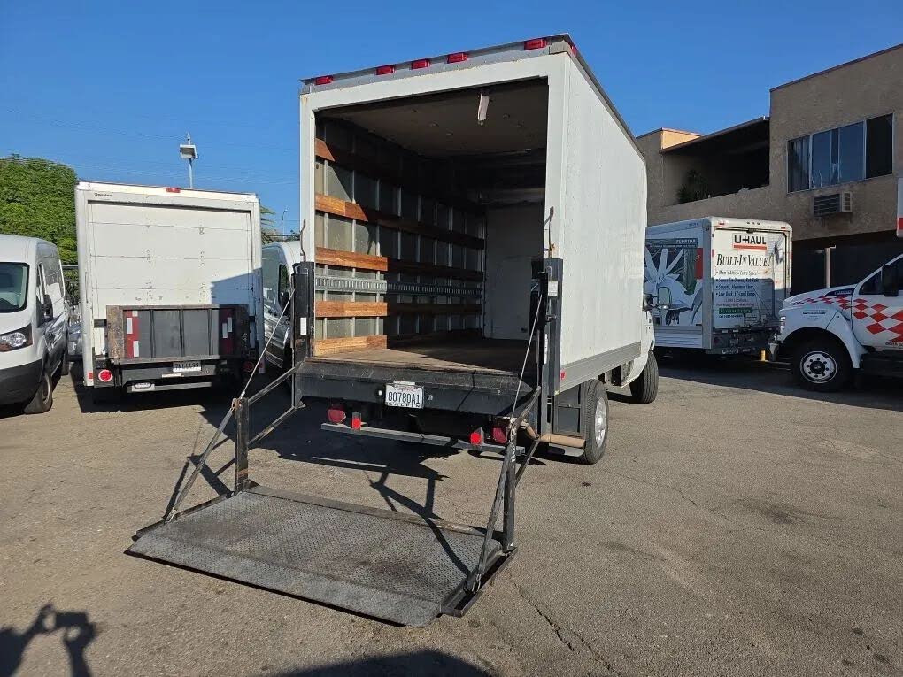 2011 Ford E-Series Chassis E-350 SD Cutaway 138 DRW RWD