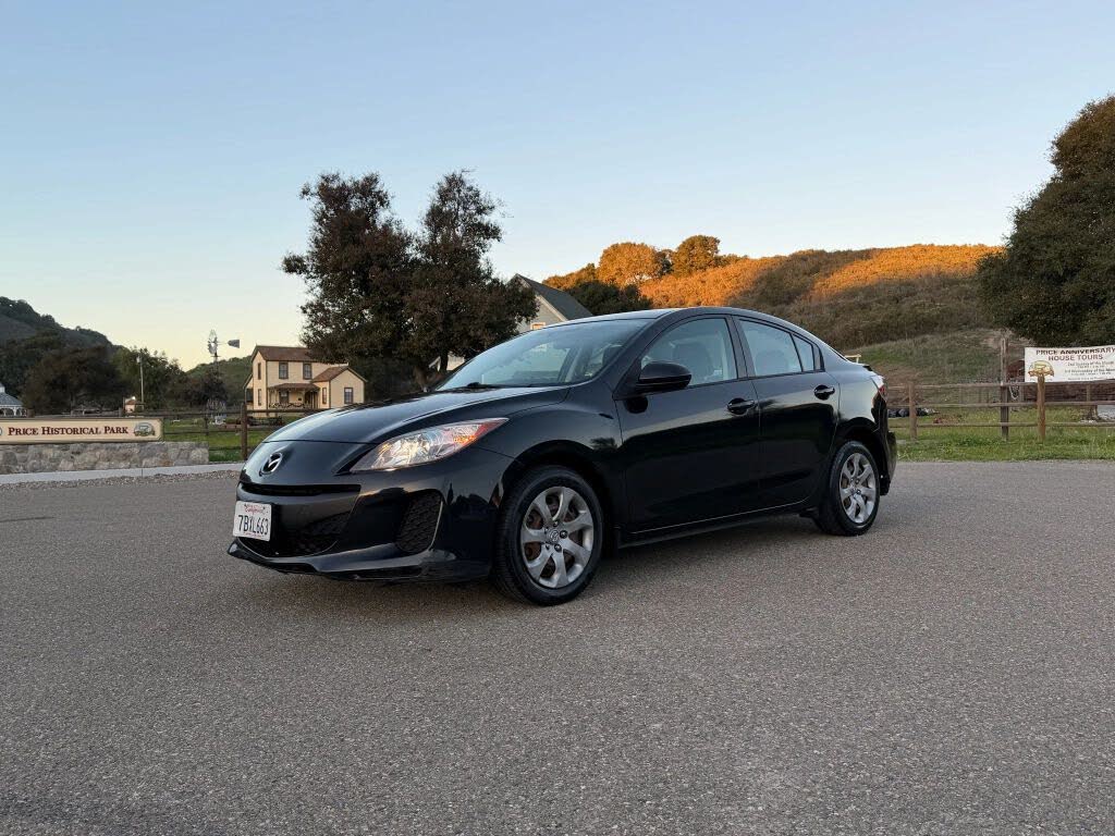 2013 Mazda MAZDA3 i Sport