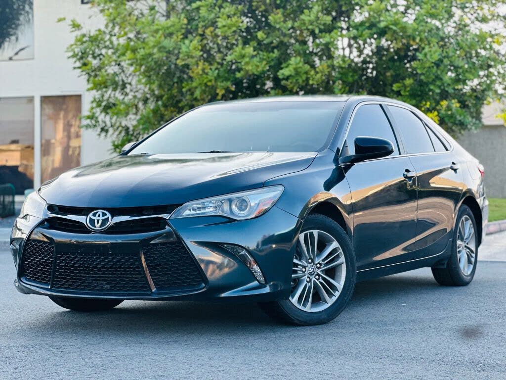 2017 Toyota Camry SE