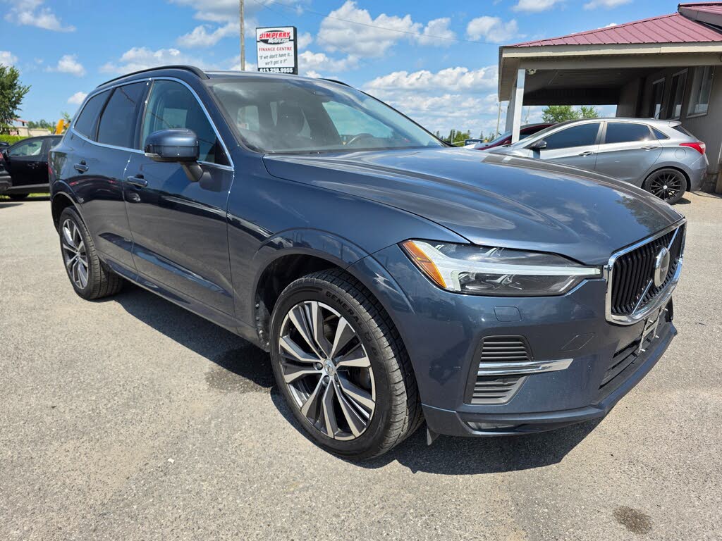 2022 Volvo XC60 B6 Momentum AWD