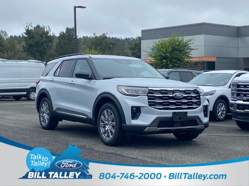 2025 Ford Explorer Active AWD