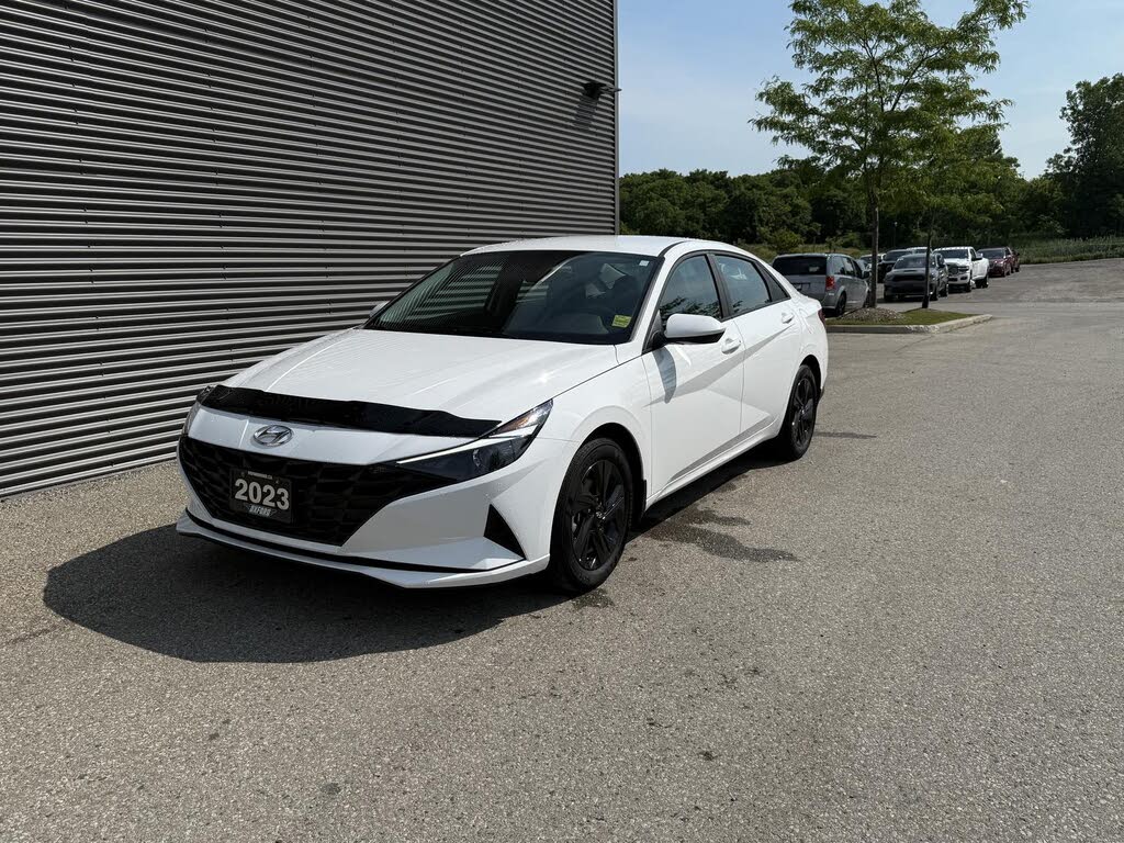 2023 Hyundai Elantra Preferred FWD