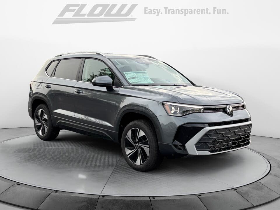 2025 Volkswagen Taos SE 4Motion