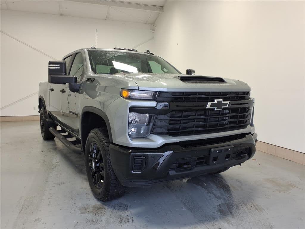 2025 Chevrolet Silverado 2500HD Custom Crew Cab 4WD