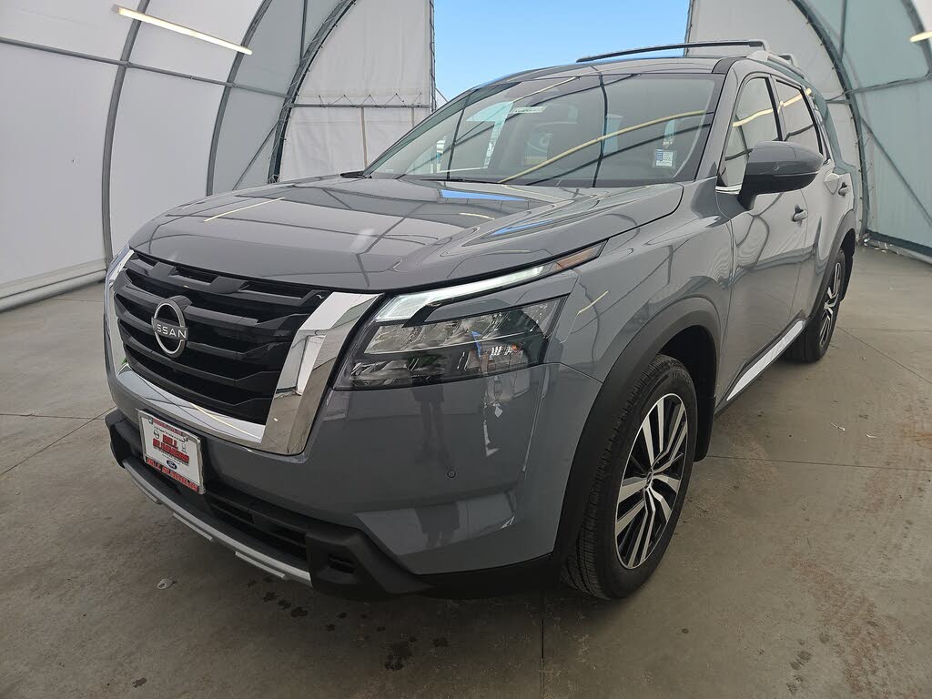 2025 Nissan Pathfinder Platinum 4WD