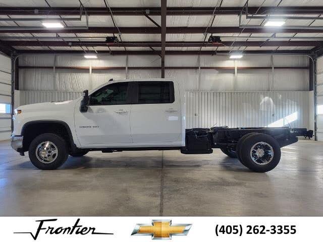 2026 Chevrolet Silverado 3500HD Chassis LT Crew Cab 4WD