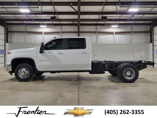 2026 Chevrolet Silverado 3500HD Chassis LT Crew Cab 4WD