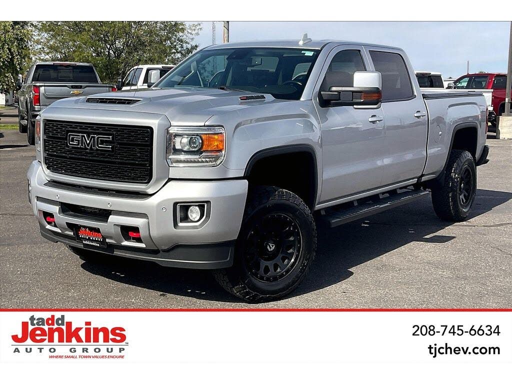 2018 GMC Sierra 2500HD Denali Crew Cab SB 4WD
