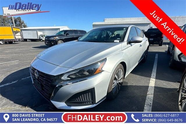 2023 Nissan Altima 2.5 SV FWD