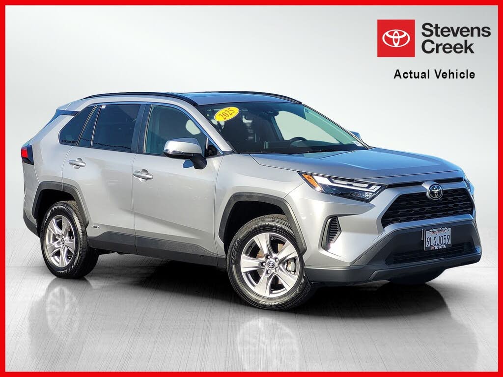 2025 Toyota RAV4 Hybrid XLE AWD