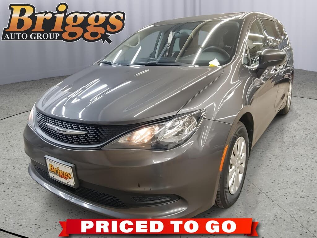 2021 Chrysler Voyager L FWD