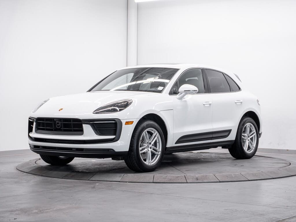 2025 Porsche Macan AWD
