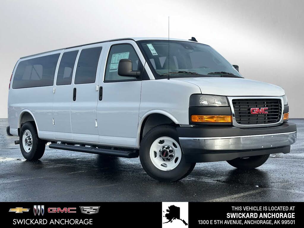 2025 GMC Savana LT 3500 RWD