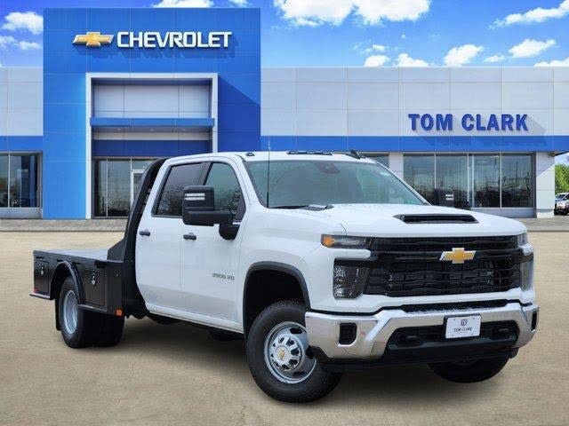 2026 Chevrolet Silverado 3500HD Chassis Work Truck Crew Cab 4WD