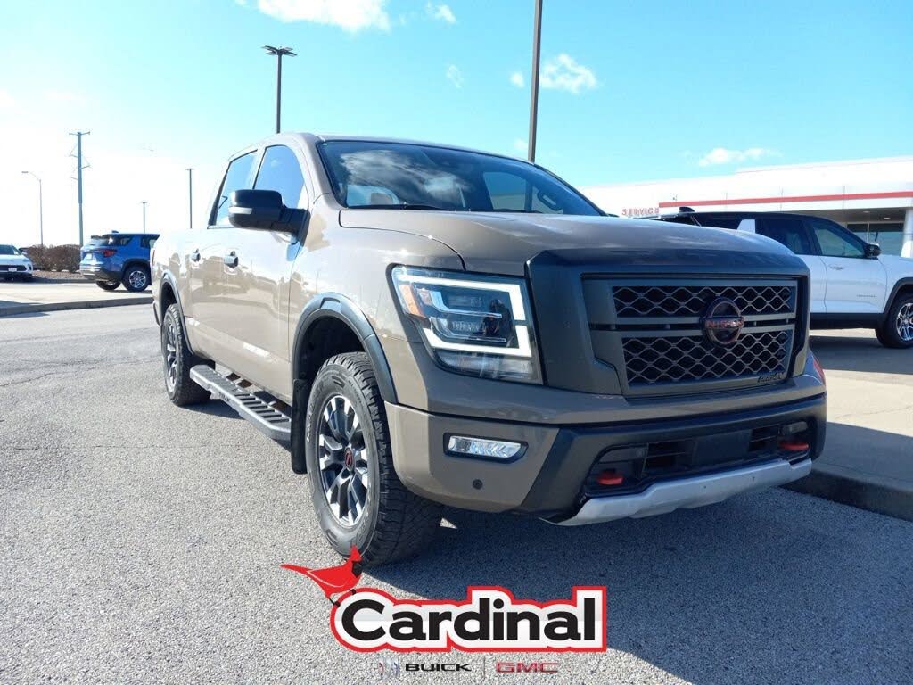2023 Nissan Titan PRO-4X Crew Cab 4WD