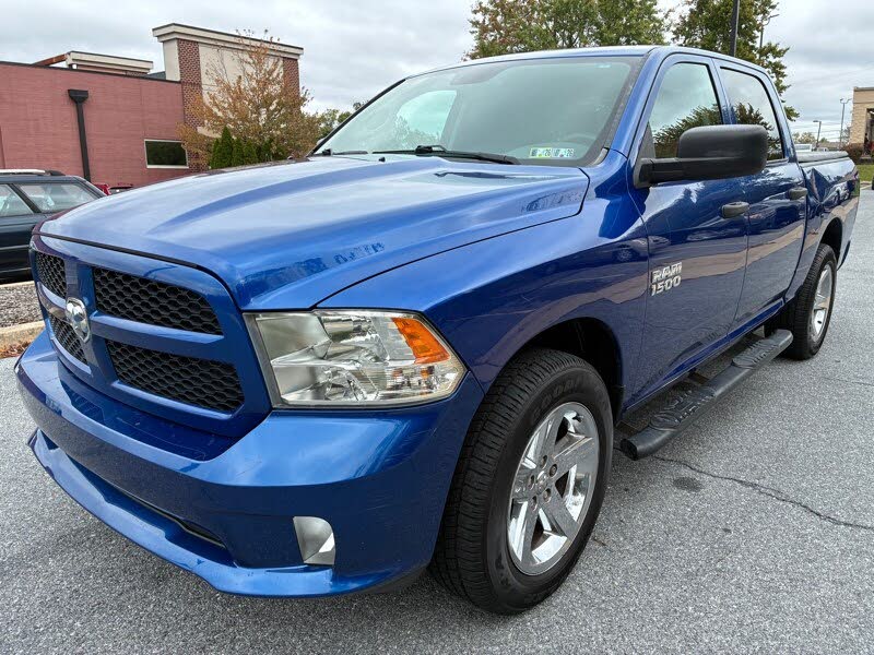 2017 RAM 1500 Express Crew Cab 4WD
