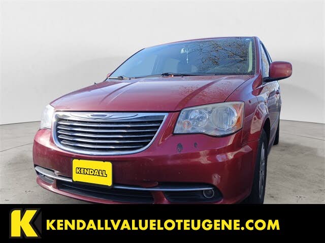 2014 Chrysler Town & Country Touring FWD