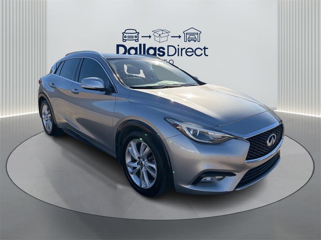 2017 INFINITI QX30 Premium FWD