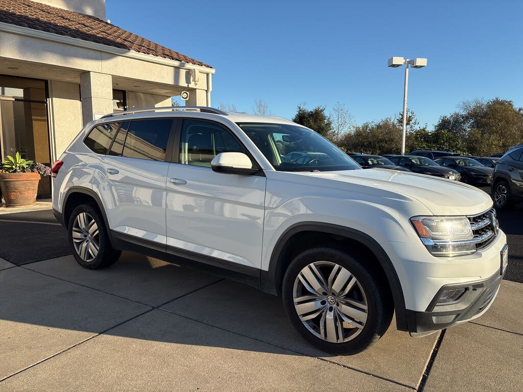 2019 Volkswagen Atlas SE FWD with Technology
