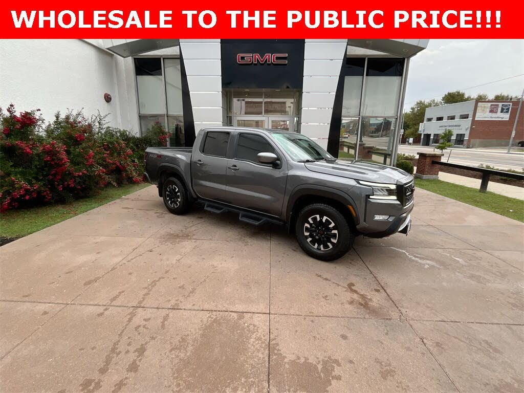 2023 Nissan Frontier PRO-4X Crew Cab 4WD