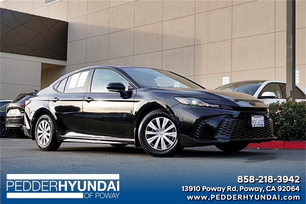 2025 Toyota Camry SE FWD