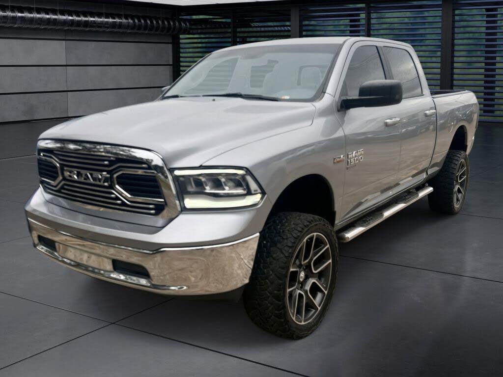 2019 RAM 1500 Classic SLT Crew Cab 4WD