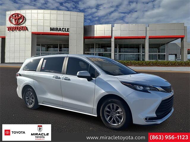 2024 Toyota Sienna XLE 7-Passenger FWD
