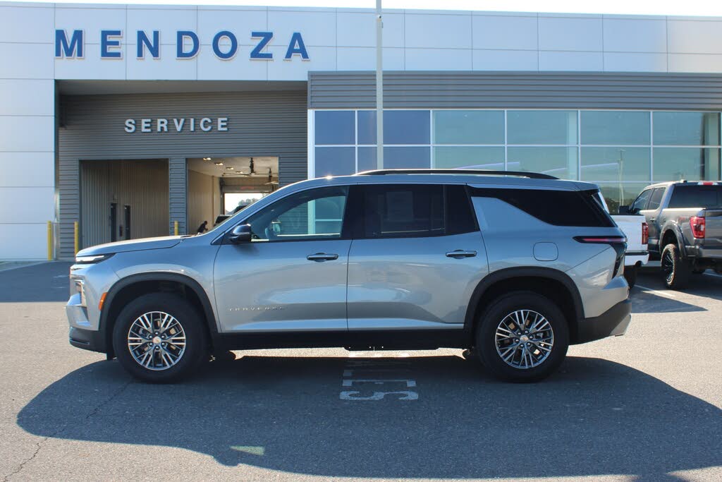 2025 Chevrolet Traverse LT FWD