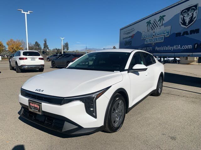 2025 Kia K4 LX FWD