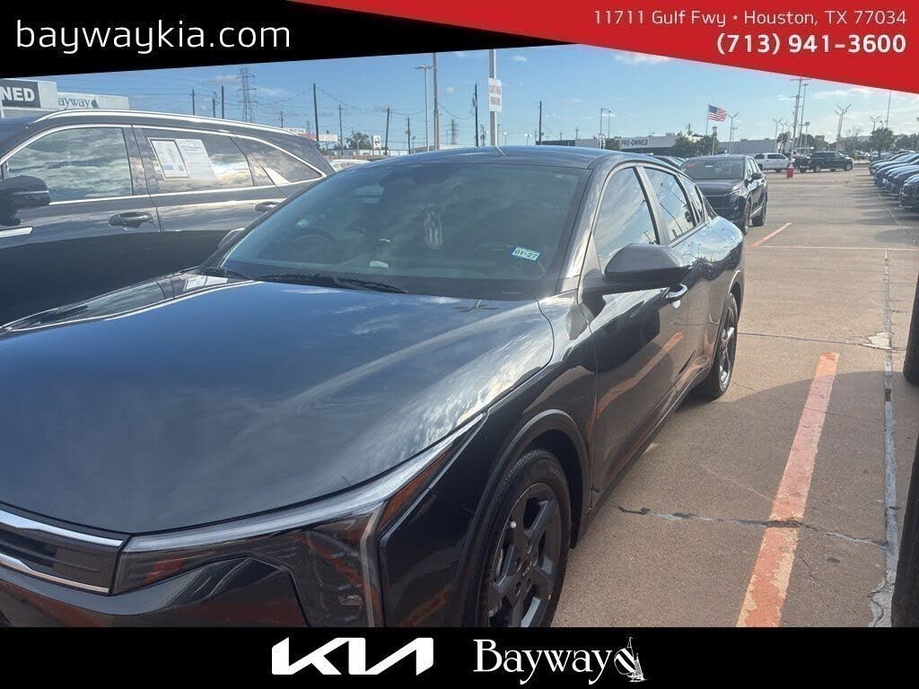 2025 Kia K4 LXS FWD