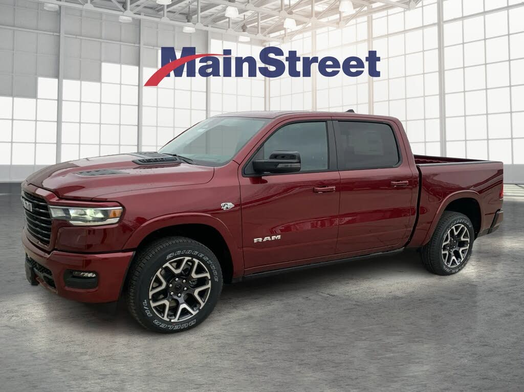 2026 RAM 1500 Laramie Crew Cab 4WD