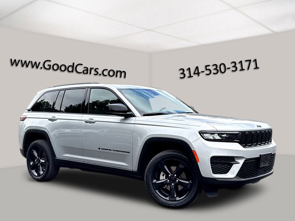 2022 Jeep Grand Cherokee Altitude 4WD