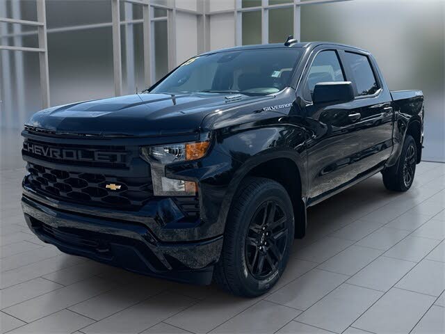 2025 Chevrolet Silverado 1500 Custom Crew Cab 4WD