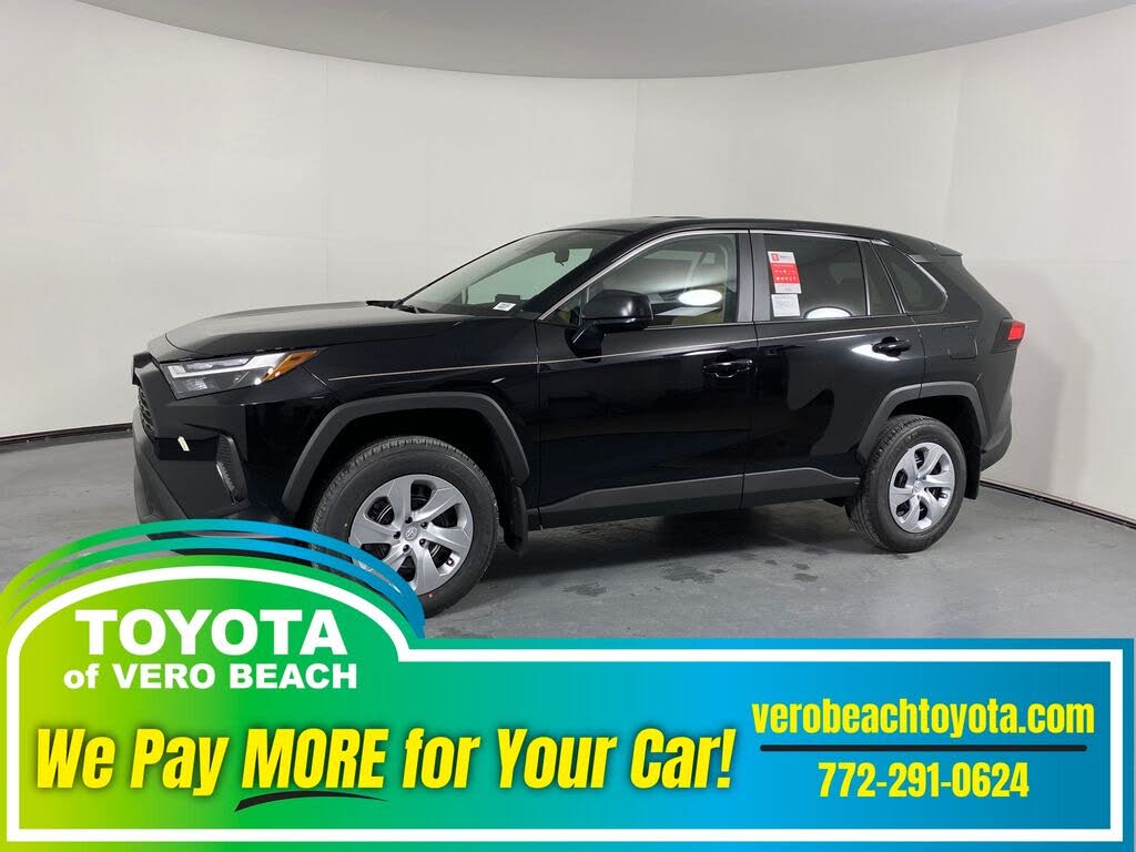 2025 Toyota RAV4 LE FWD