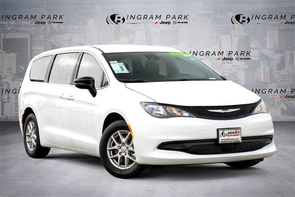 2026 Chrysler Voyager LX FWD