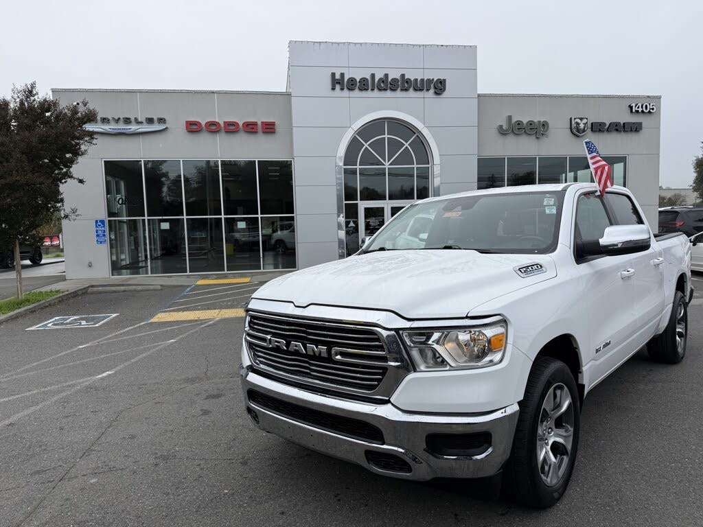 2024 RAM 1500 Laramie Crew Cab 4WD