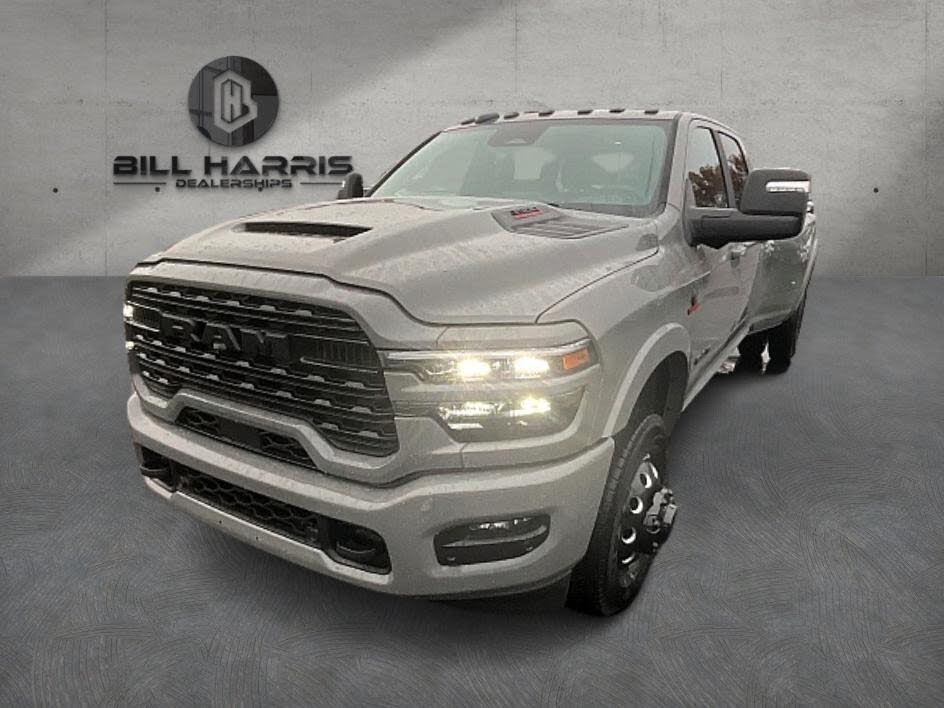2026 RAM 3500 Limited Crew Cab LB DRW 4WD