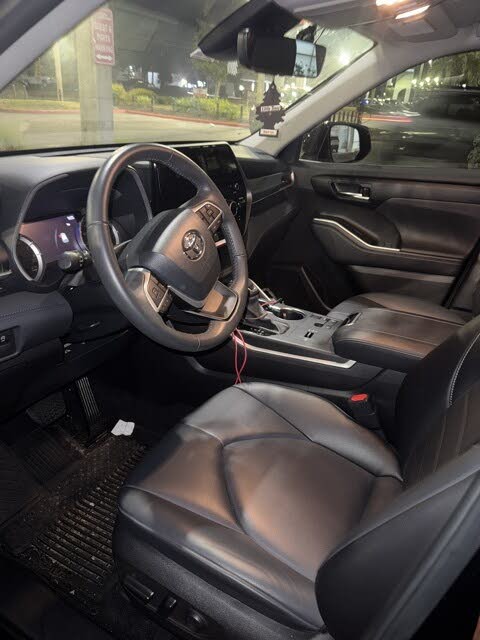 2024 Toyota Highlander XLE FWD