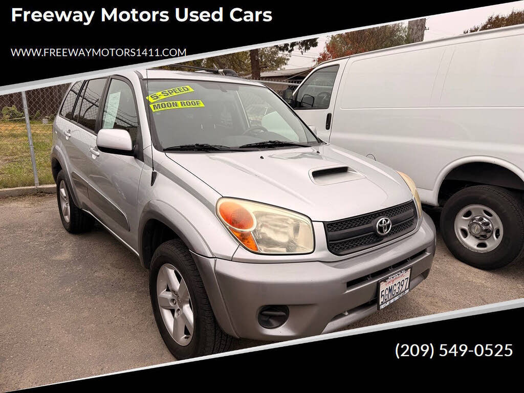 2004 Toyota RAV4 Base 4WD