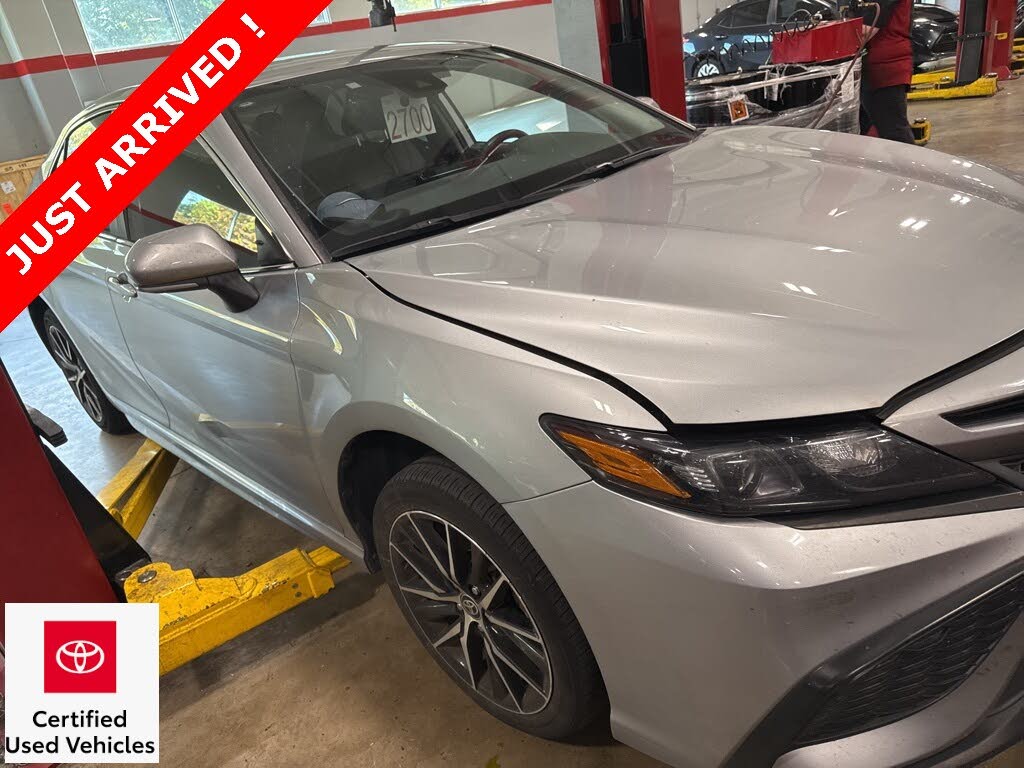 2024 Toyota Camry SE FWD