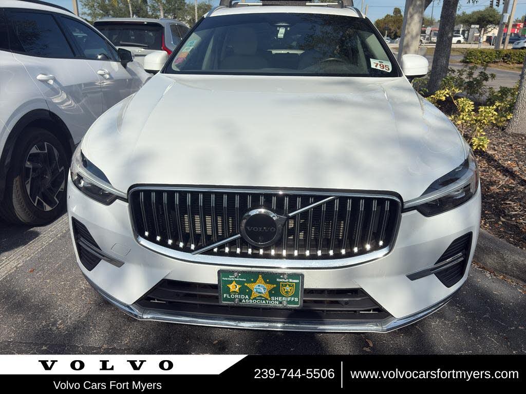 2023 Volvo XC60 B5 Plus Bright Theme AWD