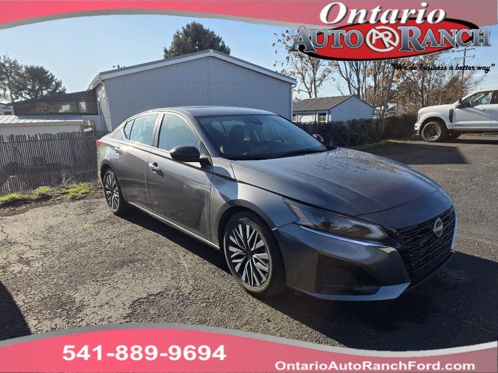 2024 Nissan Altima 2.5 SV FWD