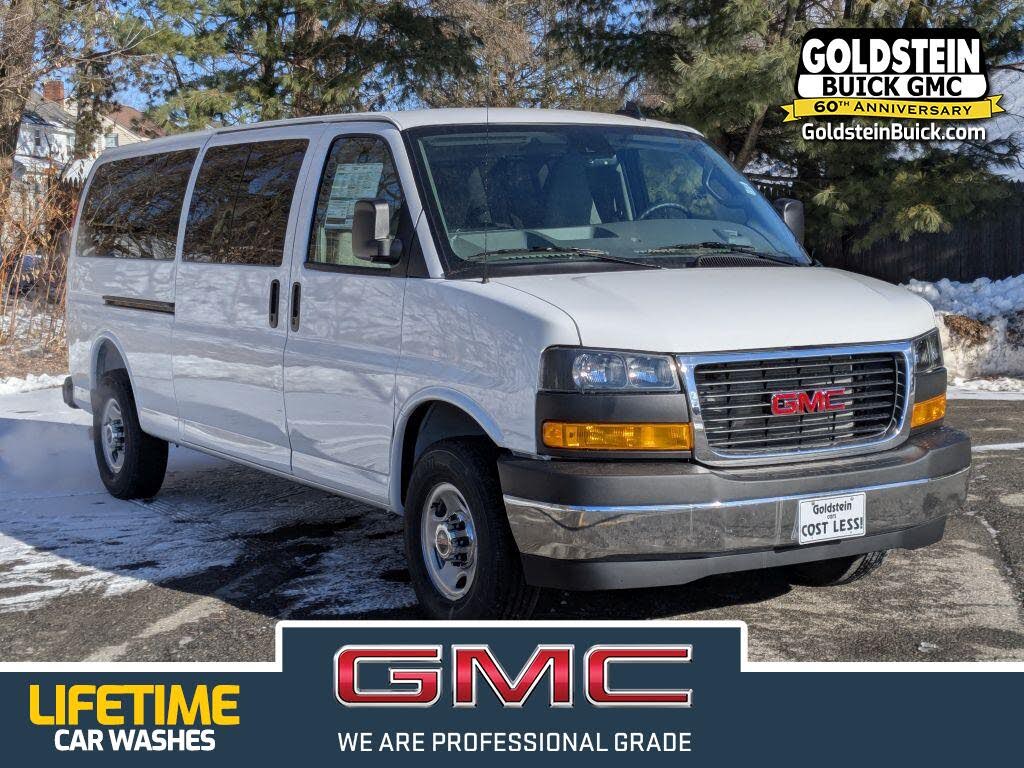 2025 GMC Savana LT 3500 RWD