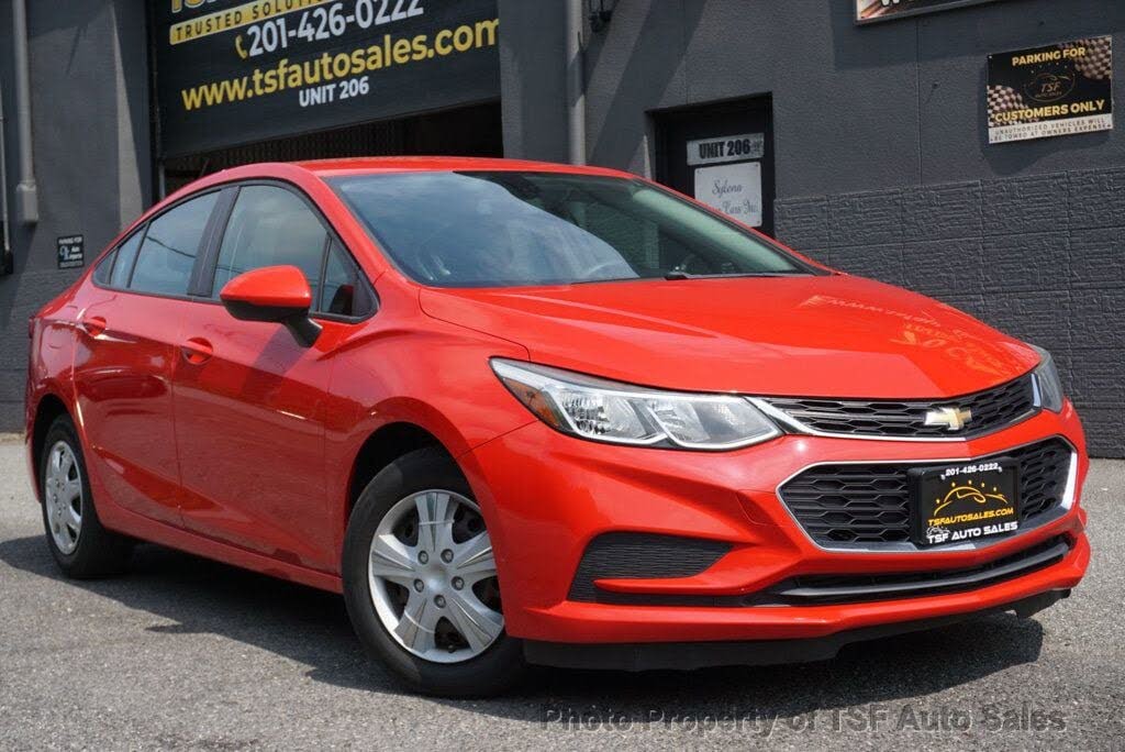 2018 Chevrolet Cruze LS Sedan FWD